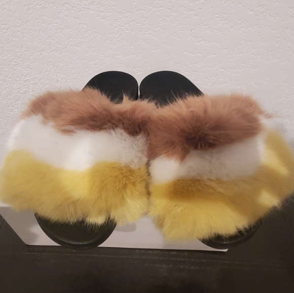 Funky Monkey fuzzy fur slides - Picture 4 of 4